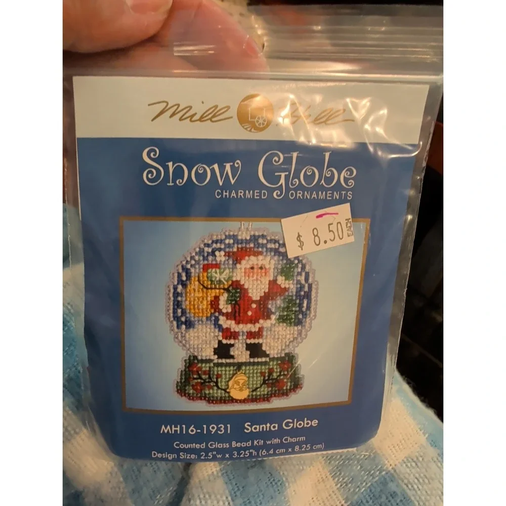 New Kit Mill Hill Glass Bead Charmed Ornament MH16-1931 Snowman Santa Globe